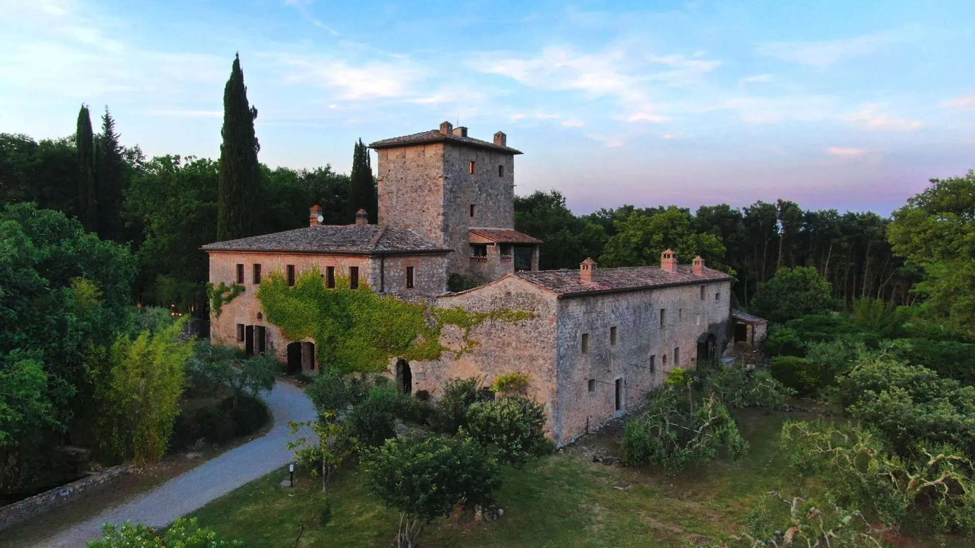 Villa Torre Palazzone Sovicille