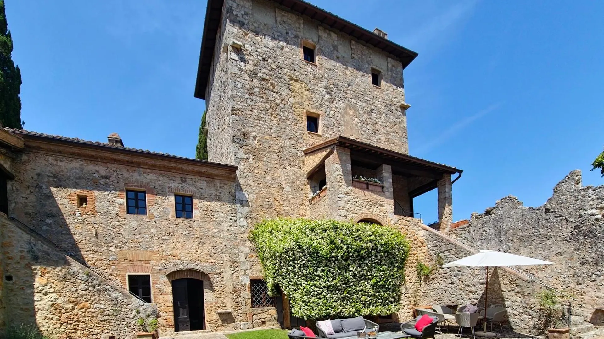 Villa Torre Palazzone Sovicille Italia